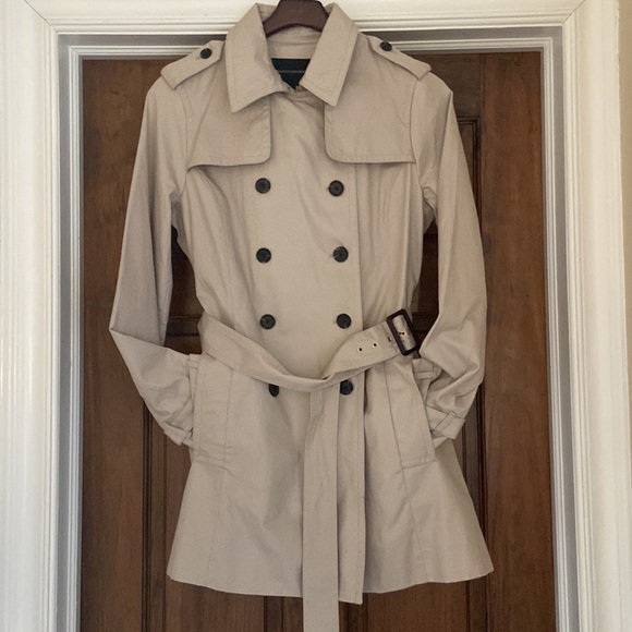 Banana Republic Trench Coat.  Brand New, Never Worn! Size (M) - Picture 2 of 12